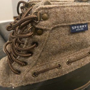 Sperry Snow Boots (8.5M)